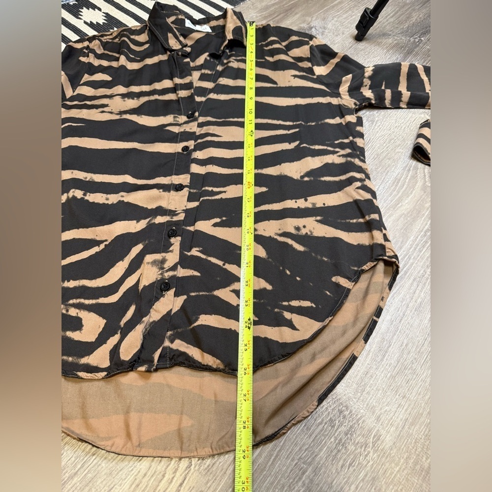 Bella Dahl Monterey Zebra Stripe-Print Woven Shirt Medium - Picture 7 of 9